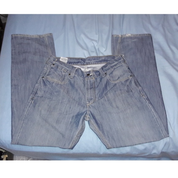 Men's Levi's Jeans - Picture 2 of 4